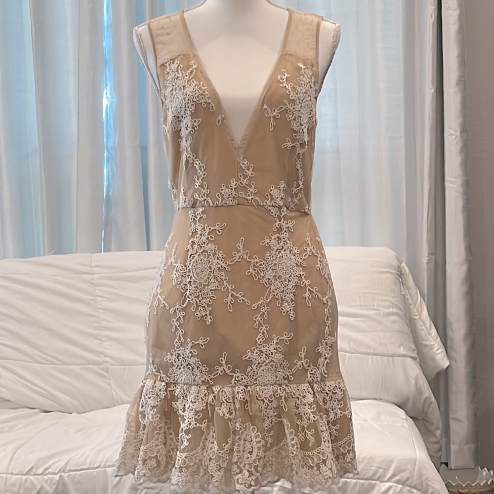 NBD stunning Beige with beautiful White Embroidery overlay dress. Sleeveless L